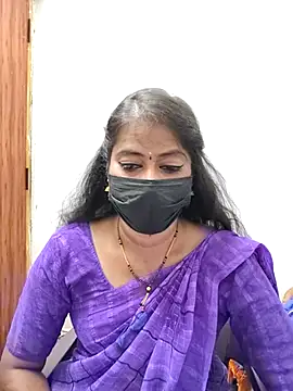 Snapshot of tamil_Sigappu_Roja chatting on July 17, 12:39 am tamil Sigappu Roja online show from July 17, 12:39 am