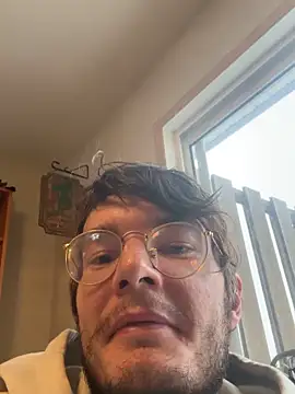 Snapshot of Hungboxer69 chatting on December 5, 8:49 pm Hungboxer69 online show from December 5, 8:49 pm