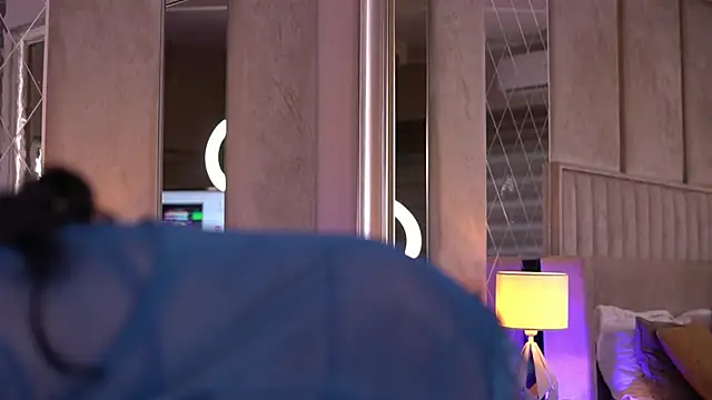 Snapshot of FrancescaDante chatting on October 8, 6:55 am FrancescaDante online show from October 8, 6:55 am