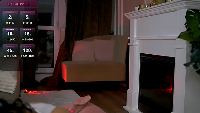 EmaHallee online show from December 5, 4:32 am