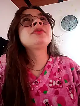 Isa Acosta online show from April 29, 7:20 pm