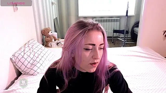 Snapshot of space_danger chatting on March 5, 8:54 am space danger online show from March 5, 8:54 am