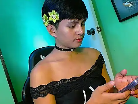 Snapshot of Alexx_143 chatting on July 13, 11:13 am Alexx 143 online show from July 13, 11:13 am