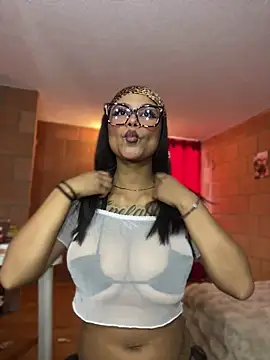 Snapshot of Stefany_44 chatting on June 22, 8:06 pm Stefany 44 online show from June 22, 8:06 pm
