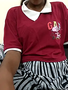 Snapshot of Alia-00 chatting on October 4, 3:59 am Alia-00 online show from October 4, 3:59 am