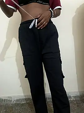 Snapshot of Alia-00 chatting on October 11, 4:01 am Alia-00 online show from October 11, 4:01 am