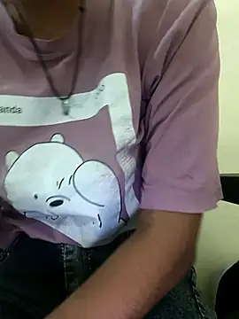 Snapshot of Alia-00 chatting on November 5, 4:01 am Alia-00 online show from November 5, 4:01 am