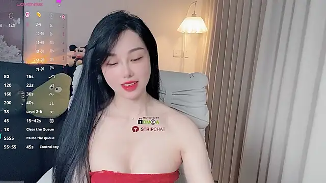 Xiatian520  online show from April 28, 7:46 am