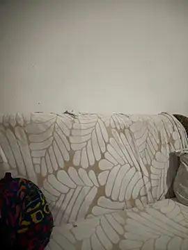 Snapshot of Sweet_lollipop25 chatting on March 7, 10:18 pm Sweet lollipop25 online show from March 7, 10:18 pm