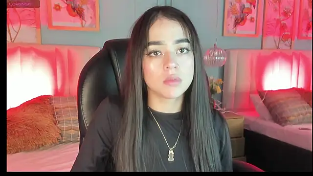 TifannyWolf  online show from November 15, 3:15 am