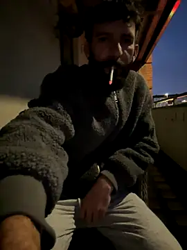 Snapshot of Michel_huge chatting on October 27, 6:39 am Michel huge online show from October 27, 6:39 am