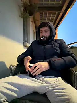 Snapshot of Michel_huge chatting on October 28, 6:50 am Michel huge online show from October 28, 6:50 am