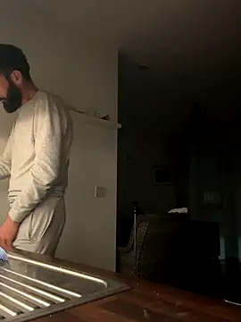 Snapshot of Michel_huge chatting on October 31, 5:08 am Michel huge online show from October 31, 5:08 am