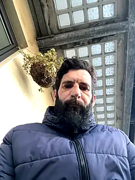 Snapshot of Michel_huge chatting on November 21, 8:46 am Michel huge online show from November 21, 8:46 am