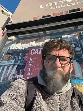 Snapshot of Michel_huge chatting on November 25, 1:11 pm Michel huge online show from November 25, 1:11 pm