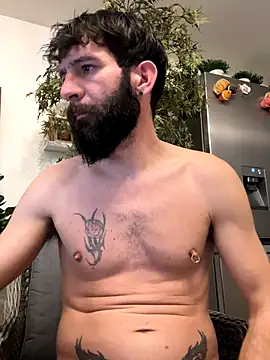 Snapshot of Michel_huge chatting on November 30, 8:29 am Michel huge online show from November 30, 8:29 am