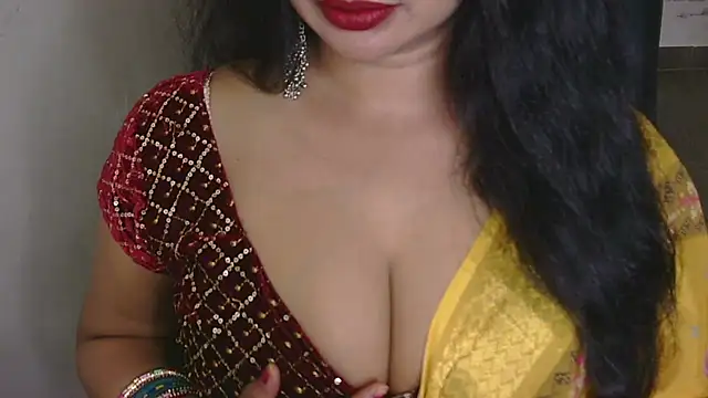 QUEEN SAKHI- online show from October 19, 8:59 am
