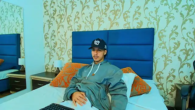 Marcus Jeron online show from November 4, 8:30 pm