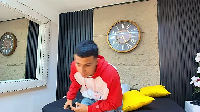 Snapshot of Marcus_Jeron chatting on May 10, 2:06 am Marcus Jeron online show from May 10, 2:06 am