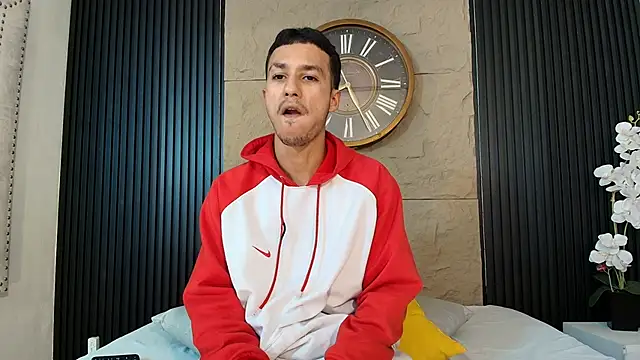 Snapshot of Marcus_Jeron chatting on May 21, 12:17 am Marcus Jeron online show from May 21, 12:17 am