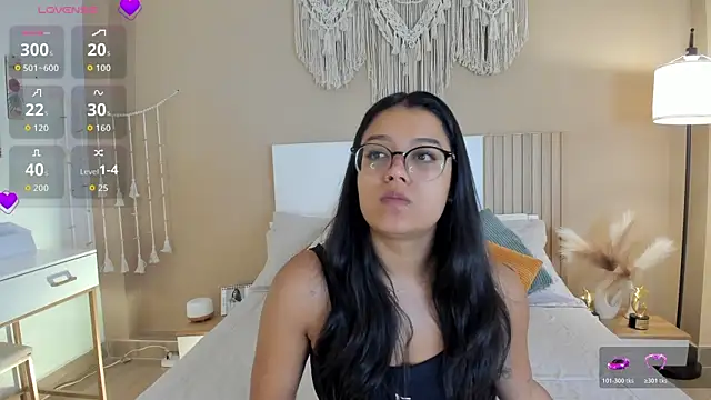 Snapshot of Camila_Bustamante chatting on July 23, 1:42 pm Camila Bustamante online show from July 23, 1:42 pm