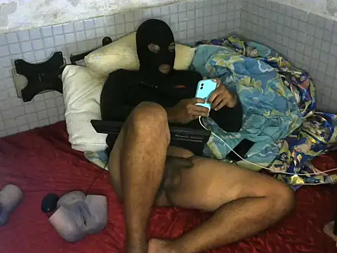 Snapshot of morenomascarado17 chatting on November 18, 10:14 pm morenomascarado17 online show from November 18, 10:14 pm