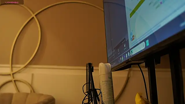 Ariaa Isabell online show from November 13, 6:40 pm