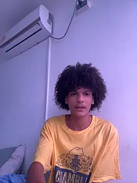 Snapshot of Max_Rain chatting on October 21, 5:13 pm Max Rain online show from October 21, 5:13 pm