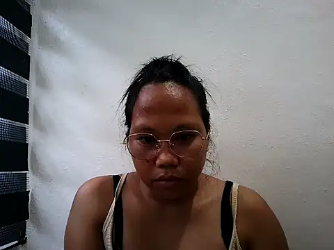 Snapshot of SpankyMyAss69 chatting on February 22, 3:29 am SpankyMyAss69 online show from February 22, 3:29 am