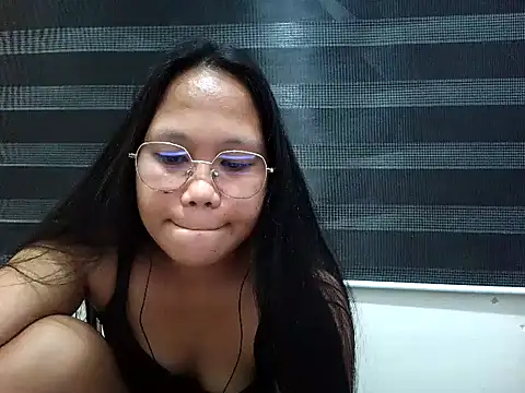 SpankyMyAss69 online show from May 4, 4:47 pm