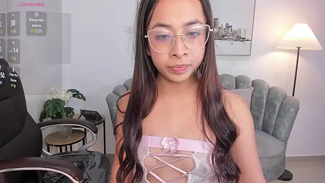 July Adams online show from June 4, 3:23 am