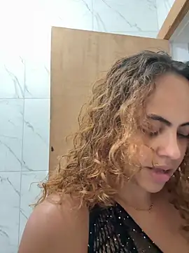 Chloe Leaozinho online show from October 13, 8:31 pm