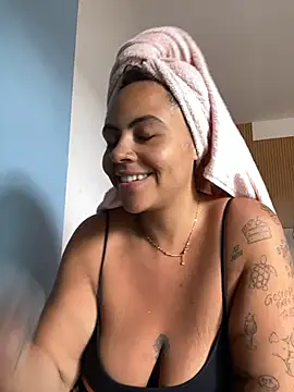 Chloe Leaozinho online show from October 29, 6:53 pm