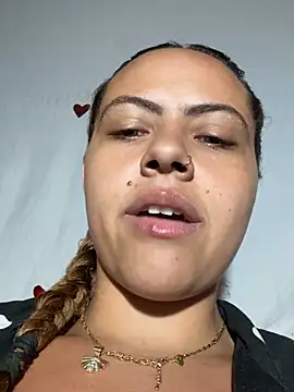 Chloe Leaozinho online show from February 11, 4:12 pm