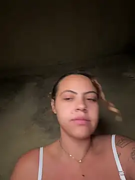 Chloe Leaozinho online show from May 20, 5:02 am