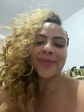 Chloe Leaozinho online show from July 14, 2:05 am