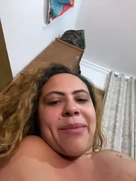 Chloe Leaozinho online show from July 15, 1:44 am