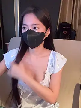 Snapshot of _Meimeibaby_ chatting on April 6, 10:16 am Meimeibaby online show from April 6, 10:16 am