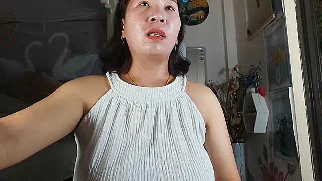 lyly asian online show from July 21, 2:08 pm