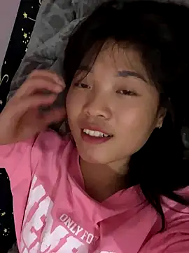 Snapshot of Phayphay77 chatting on November 9, 2:15 pm Phayphay77 online show from November 9, 2:15 pm