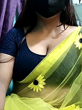 Snapshot of Bhanu-Sharma chatting on October 18, 3:35 pm Bhanu-Sharma online show from October 18, 3:35 pm