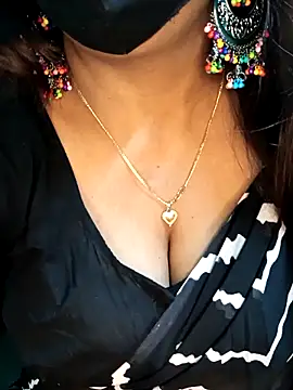 Snapshot of Bhanu-Sharma chatting on November 30, 2:32 pm Bhanu-Sharma online show from November 30, 2:32 pm