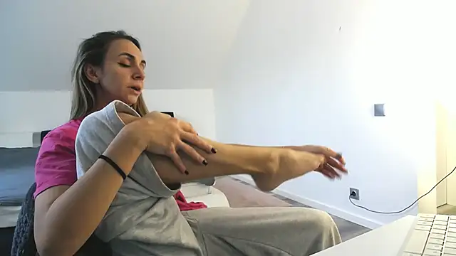 Snapshot of ArabianMalikah chatting on March 3, 7:36 am ArabianMalikah online show from March 3, 7:36 am