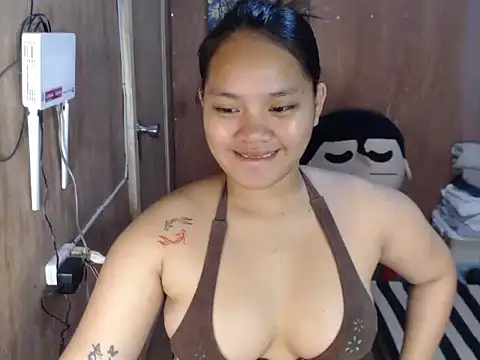 prettykrysgirl online show from October 7, 10:12 am