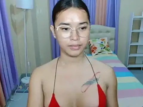 SeductiveAppleTS online show from June 17, 9:12 am