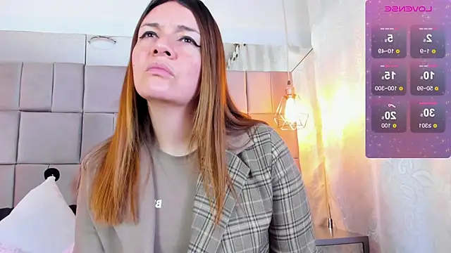 Snapshot of antoneella_jones chatting on September 10, 1:22 pm antoneella jones online show from September 10, 1:22 pm