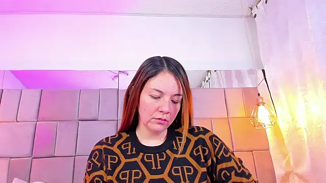 Snapshot of antoneella_jones chatting on September 12, 1:11 pm antoneella jones online show from September 12, 1:11 pm