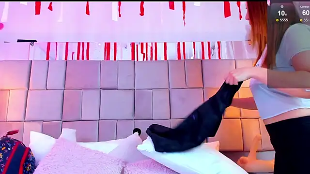 Snapshot of antoneella_jones chatting on November 10, 1:21 pm antoneella jones online show from November 10, 1:21 pm