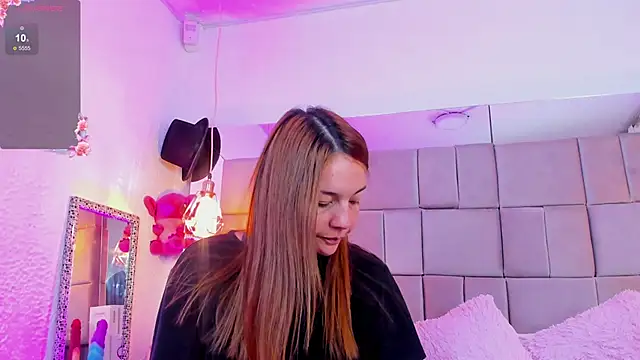 Snapshot of antoneella_jones chatting on November 17, 1:06 pm antoneella jones online show from November 17, 1:06 pm