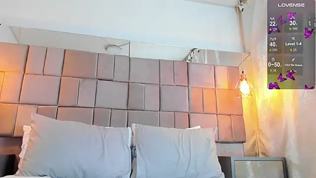 Snapshot of antoneella_jones chatting on November 28, 12:41 pm antoneella jones online show from November 28, 12:41 pm